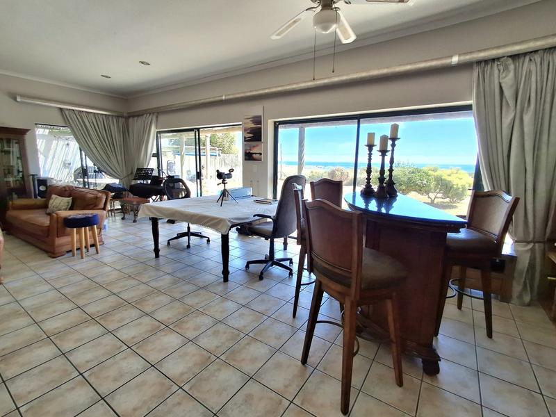5 Bedroom Property for Sale in Duyker Eiland Western Cape